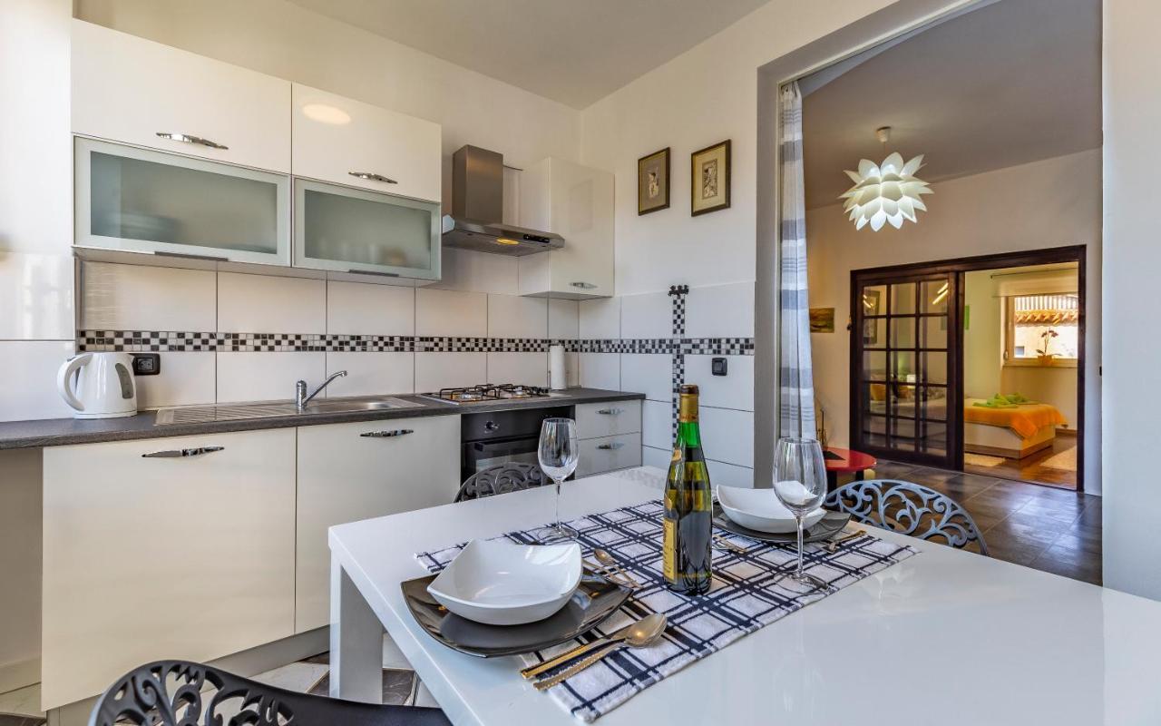 Apartman 39 Pula Exterior foto